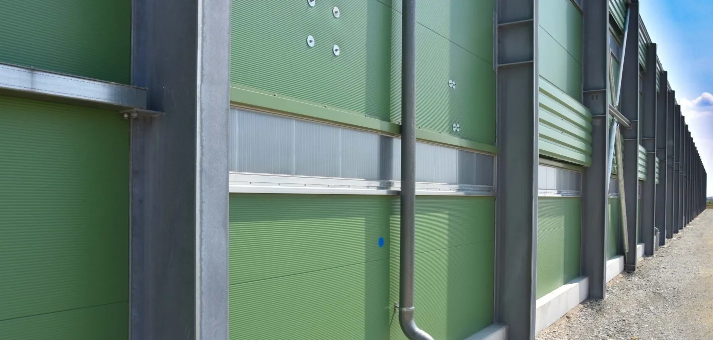 Frischei Ground keeping chicken coop and packing hall-439_buildingCompressFormat