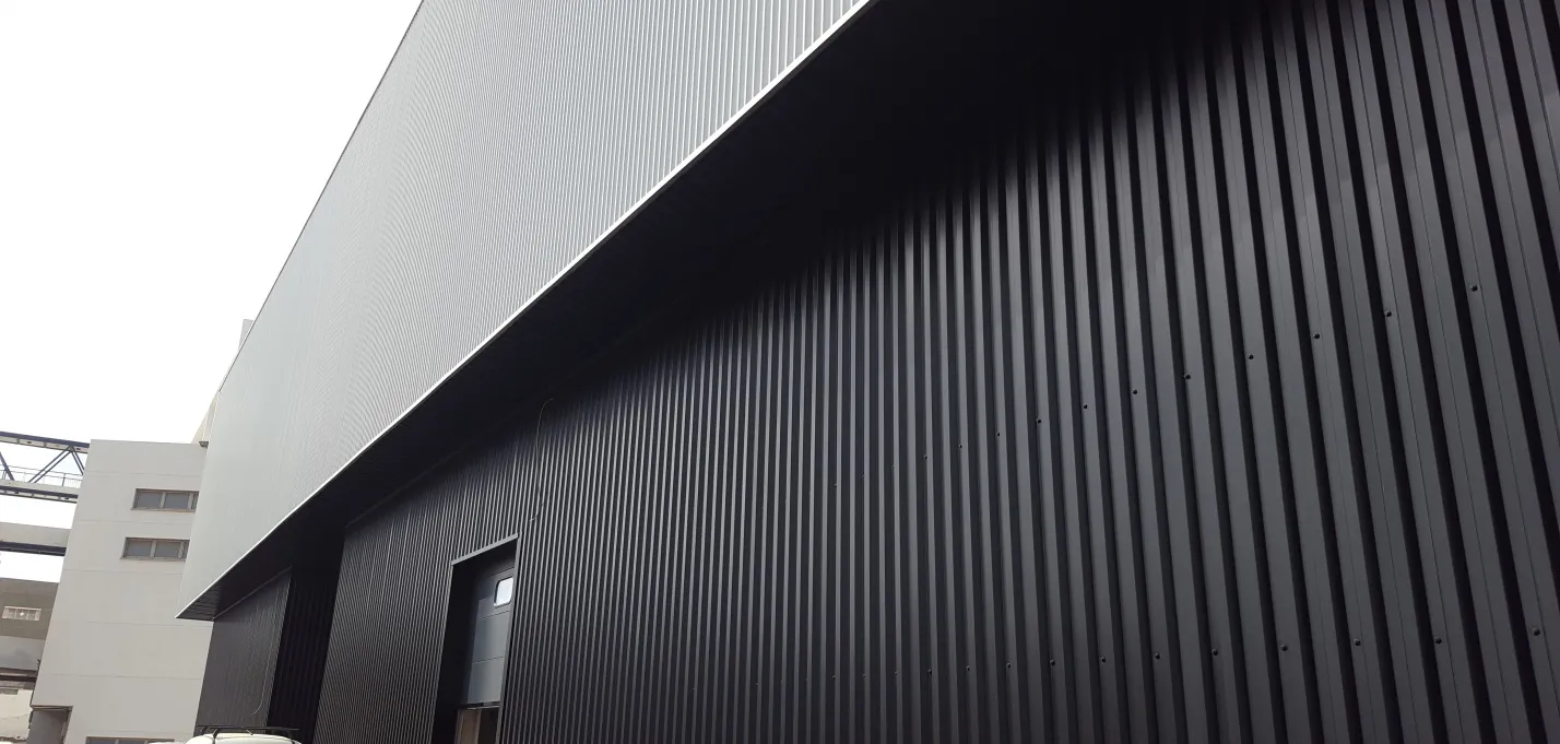 DHL CENTER-793_buildingCompressFormat